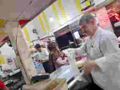 بستنی و شیرینی ملایری در انقلاب ملایر