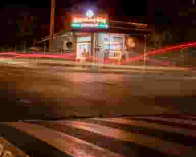 پیتزا وساندویچ که وه سوار در شهر سقز