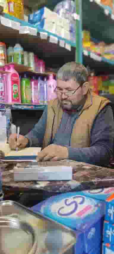 سوپرمارکت نقی زاده در امام خمینی گنبد کاووس