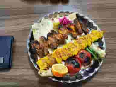 چلوکبابی و رستوران ازادی در جمهوری اسلامی الیگودرز