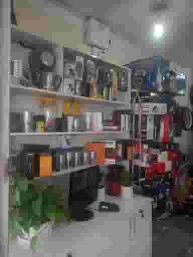 تزئینات و نصب دزدگیر و ردیاب در مصطفی خمینی جیرفت