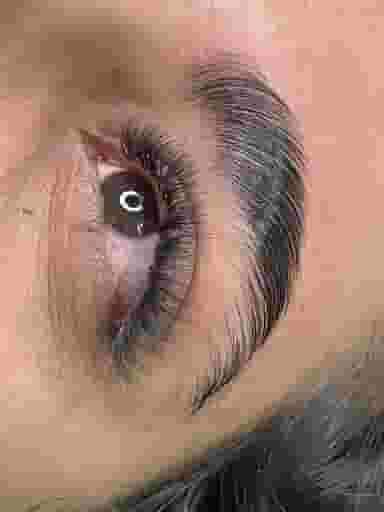 سالن اکستنشن مژه فرزانه در گلسرخی چالوس