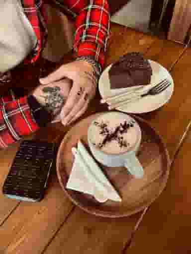 کافه آمیرزا در ابن سینا یاسوج