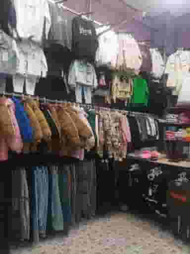 فروشگاه پوشاک بچگانه کیدزباپ در فاز ۴ اندیشه اندیشه