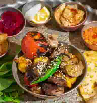 کباب ساطوری رز بناب در فاز ۳ اندیشه اندیشه