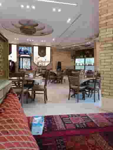 رستوران پدیده در کارگر آبادان