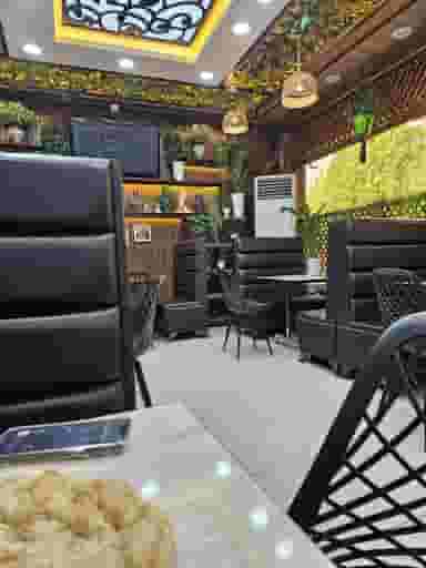 رستوران ترنج در کارگر آبادان