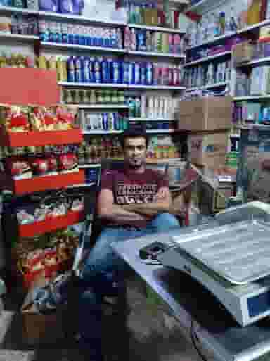 ارزانسرای بهزادی در ولیعصر مسجدسلیمان