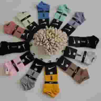 تولیدی و پخش جوراب رنگارنگ در شهر نظرآباد