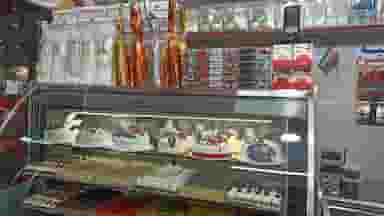 نان شیرینی سادات یک در شهر نظرآباد