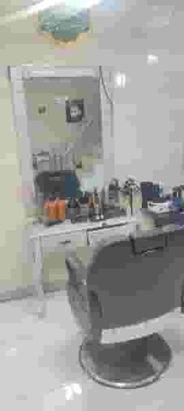 پیرایش مردانه سناتور در فاز ۵ پرند