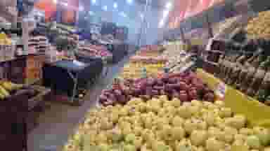 بازار میوه و تره بار در آزادی قائم شهر