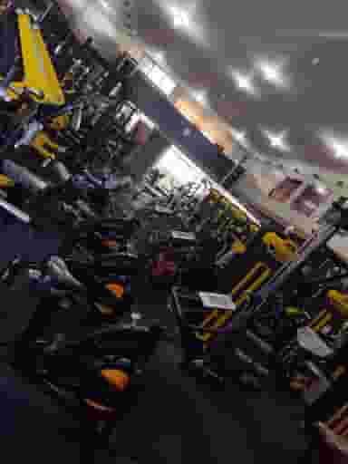 باشگاه بدنسازی المپیک در کشاورز اقلید