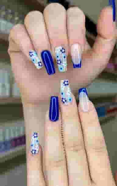 مرکز تخصصی کاشت ناخن و مژه لونا