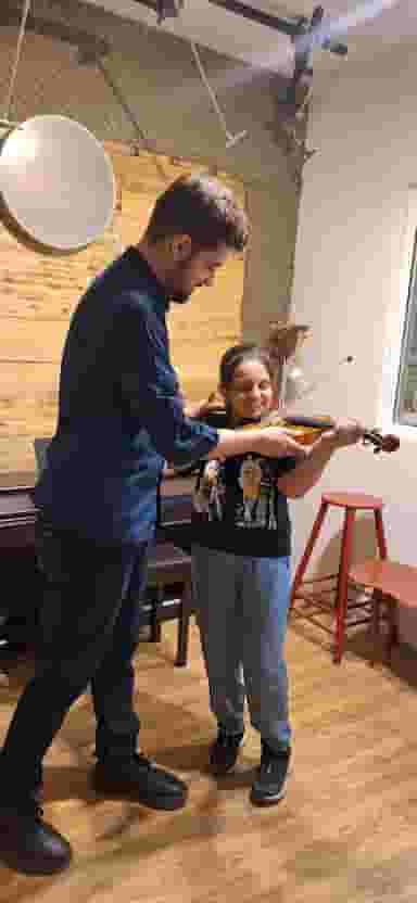 آموزشگاه موسیقی دکتر پدرام امینی