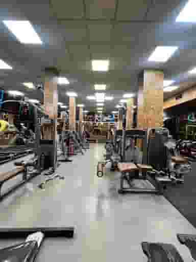 باشگاه بدنسازي و سولاریوم اندیشه آقايان