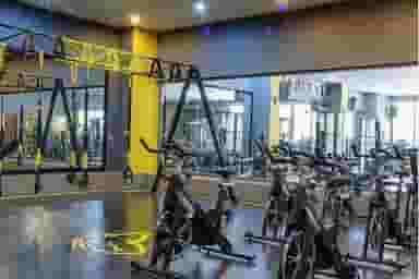 باشگاه و استخر شاهین