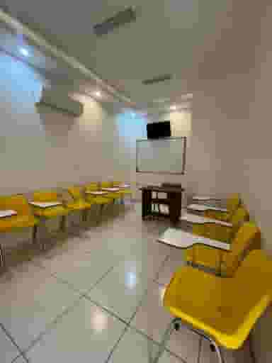 آموزشگاه زبان ملل (شعبه شهرک گلستان)