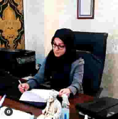 وکیل پایه یک و مشاور حقوقی زهرا خاکباز