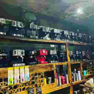 کافه پائیز قهوه فروشی در موسی آباد 