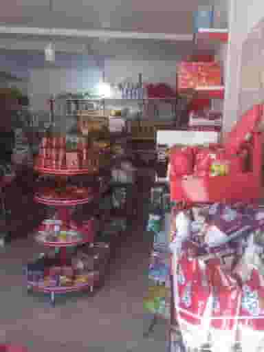 سوپرمارکت تخفیفی شاکر در آزادی اردبیل