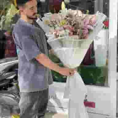 گل آرامیس شعبه والی در ججین اردبیل