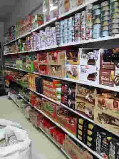 سوپرمارکت ایرانمنش در فیروزآباد کرمان