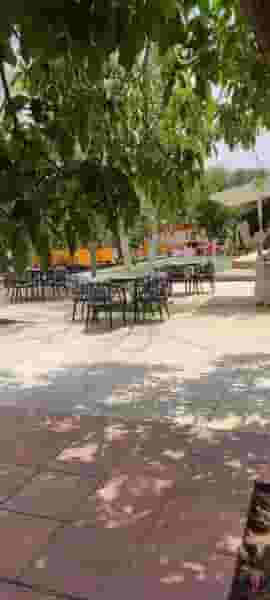 کافه رستوران ارغوان جاده نجف آباد قزوین