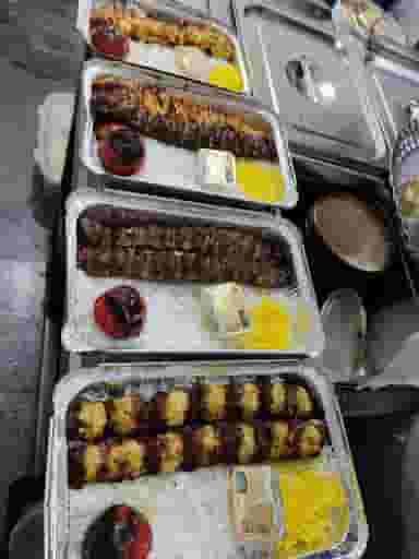 رستوران غذای سنتی و محلی حاج منصور در نوروزیان قزوین