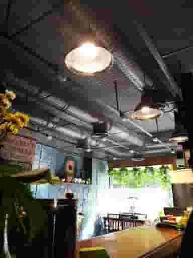 کافه کارن در گلها قزوین