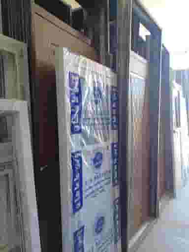 فروشگاه درب و پنجره کریمی در نایسار سنندج