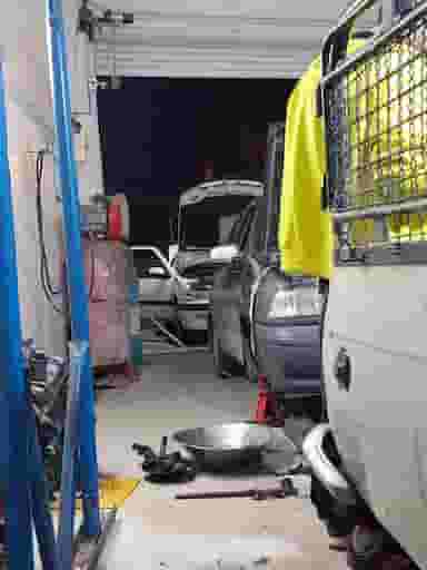 اتومکانیک دنده معکوس در چهل دستگاه سمنان