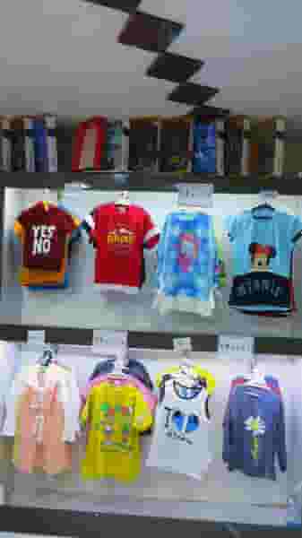 پوشاک بچه‌گانه تیک‌تاک در کهنه دژ سمنان