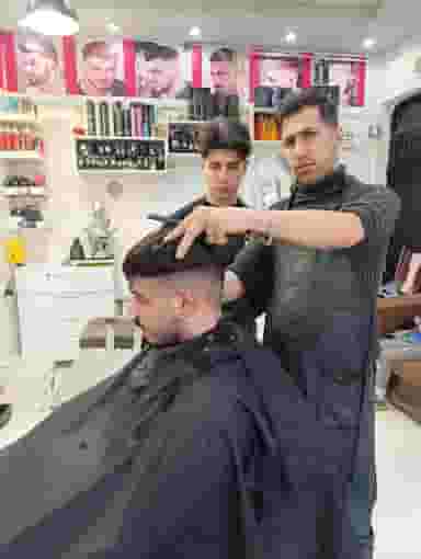 آرایشگاه و پیرایش اکبر جردن در پشت ناحیه ارومیه