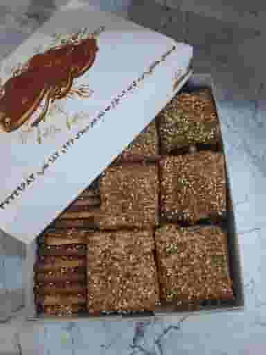 شیرینی و خشکه پزی شاه حمزه(ع) در شهر قم