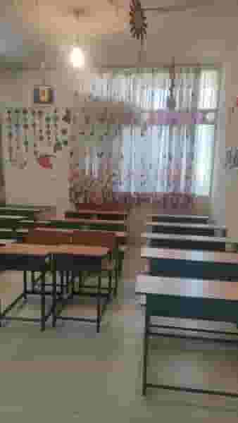 پیش دبستانی و دبستان گنجینه دانش در جمهوری قم