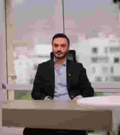 متخصص جراحی فک و صورت دکتر حامد محمودی