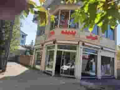 قنادی شیرینی پدیده در شهر فومن