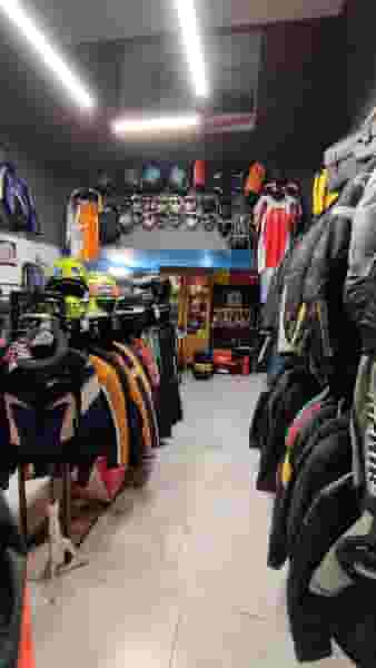 فروشگاه تجهیزات موتور سواری بلوایکس موتور کوی قائم زنجان