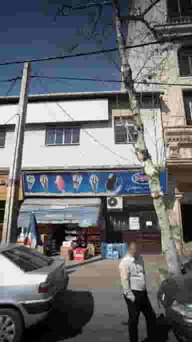 مواد غذایی سبحان در استخر سر ساری