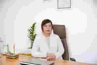 کلینیک زیبایی دکتر سحر مروج در اصفهانی ساری