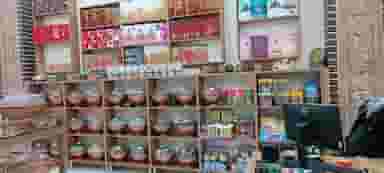 قنادی وانیلی در زنبیل آباد قم