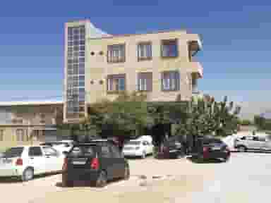 دبیرستان استعداد های درخشان دوره ی اول شهید بهشتی در شاطر آباد کرمانشاه