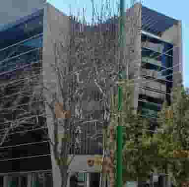 ساختمان ال سی من در گلستان کرمانشاه