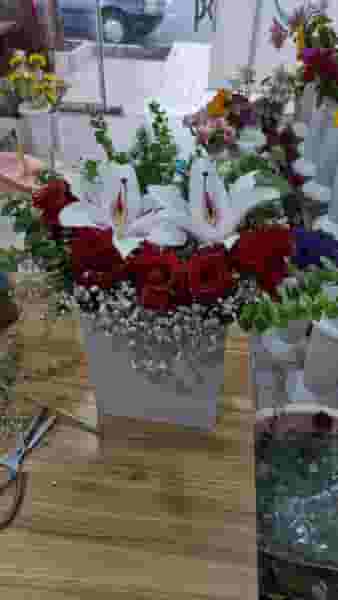 گلفروشی لیسیَن در پردیسان قم