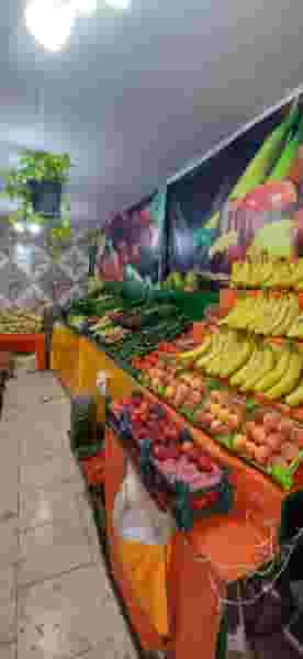 میوه فروشی نوبرانه در زنبیل آباد قم