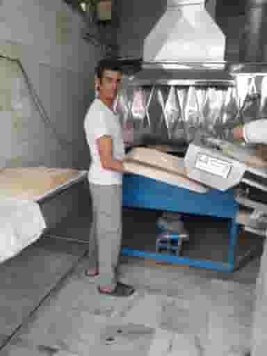 نانوایی لواشی عباسی در شهر چهاردانگه