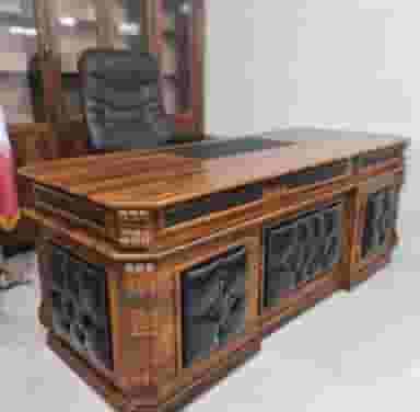 فروشگاه لوازم اداری اطلس میز در شهر چهاردانگه