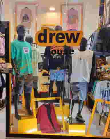 پوشاک بنگلادشی یونیسکس دروو در دریا قشم