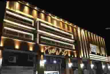 مرکز خرید نژادیان در نادری اهواز